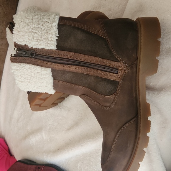 Timberland Brown Leather Insulated Boots with Cream Shearling - Picture 10 of 10